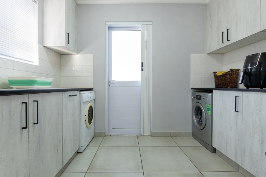 3 Bedroom Property for Sale in Port Owen Western Cape